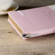 Imagen de Done in Love Pink Floral Classic Journal with Elastic Closure and Pen Holder - 1 Corinthians 16:14