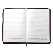 Imagen de Strong and Courageous Zippered Classic LuxLeather Journal - Joshua 1:5-7