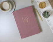 Imagen de Biblia de Promesas RVR1960, Virtuosa, Letra gigante, Piel especial, Rosa