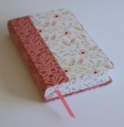 Imagen de Biblia RVR1960 Letra gigante, símil piel rosada con flores (Edición cantos pintados)