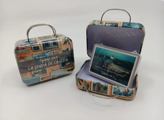 Imagen de Equipaje para la senda de la vida - Caja de promesas metálica maleta