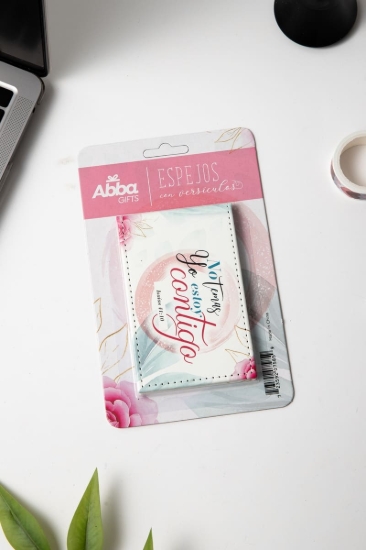 Imagen de Espejito compacto de cuero. No temas