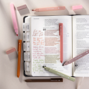 Imagen de Bible   Highlighters   and   Gel   Pens   Set   (8   Pack)   -   Dreams